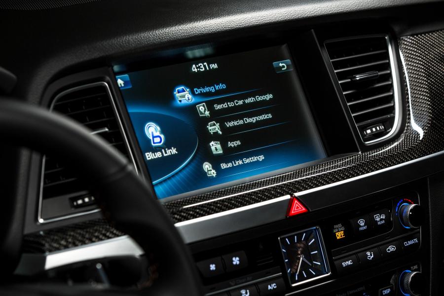 Детали интерьера Genesis G80 Sport 2017 года  (NA) (фото 73 из 94)